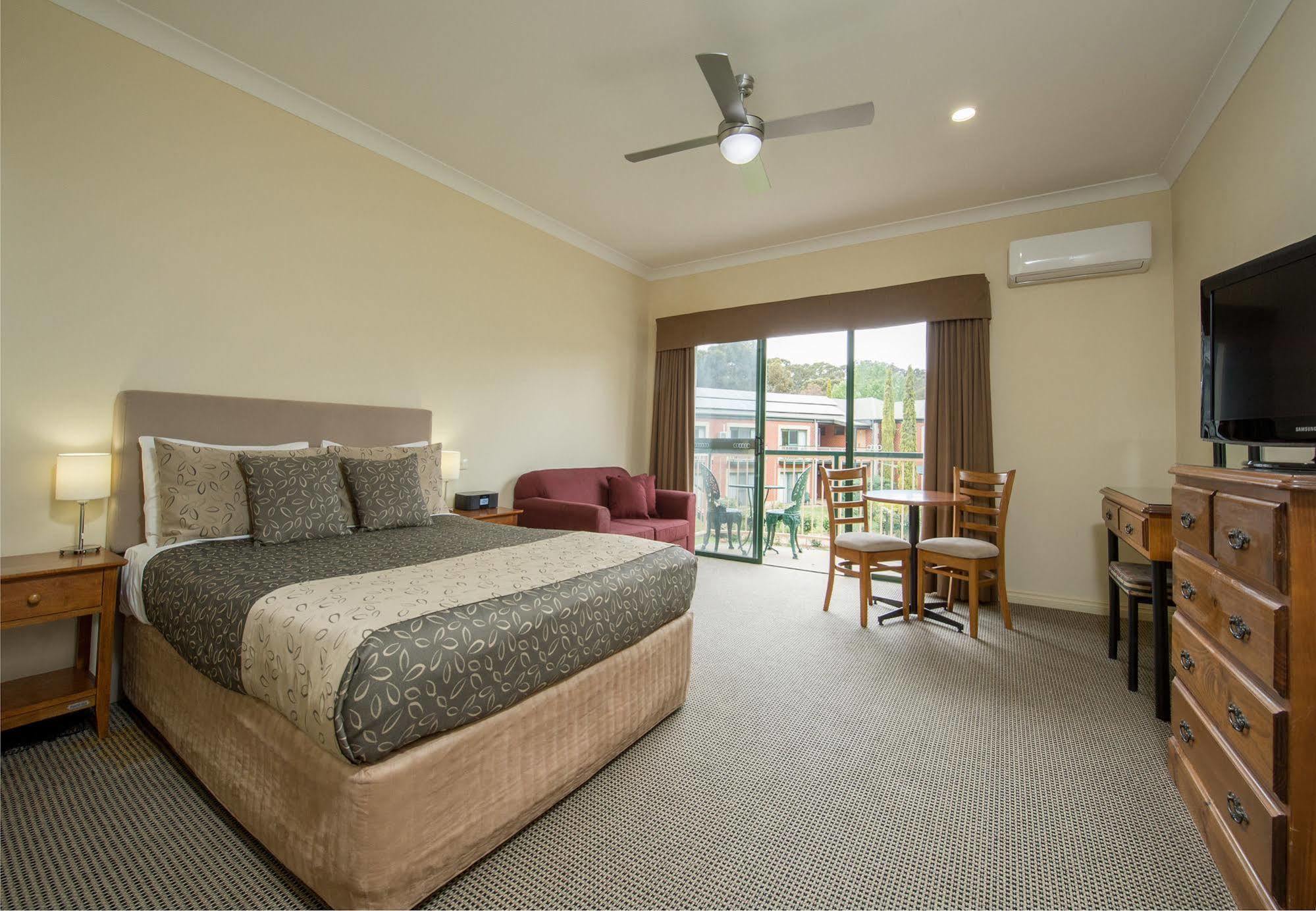 Hotel Clare Country Club Esterno foto