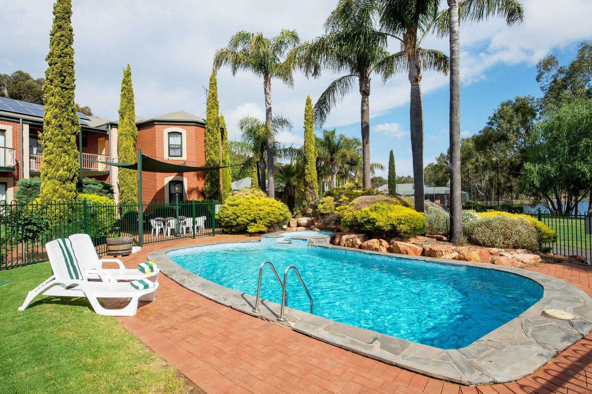 Hotel Clare Country Club Esterno foto