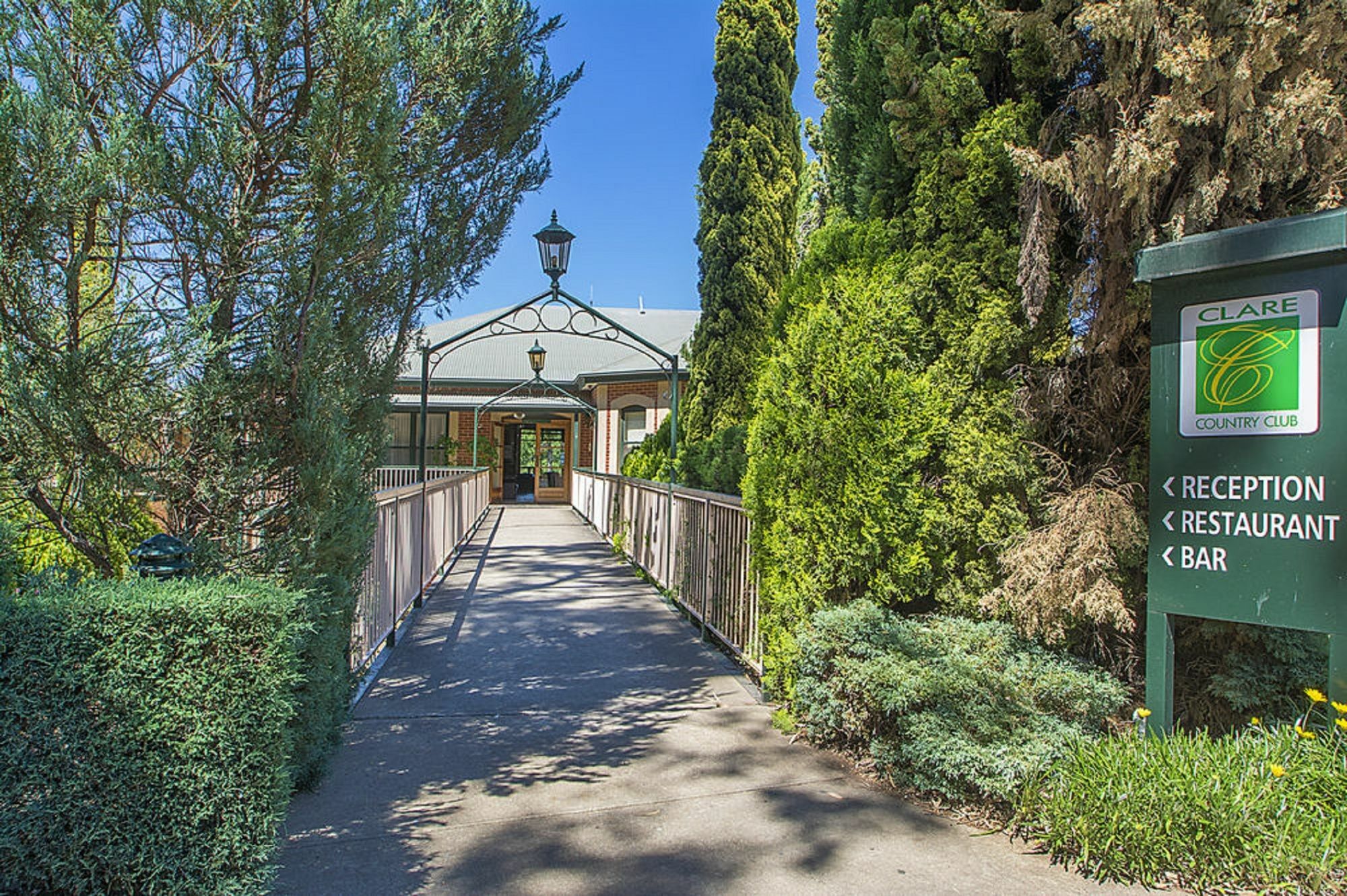 Hotel Clare Country Club Esterno foto